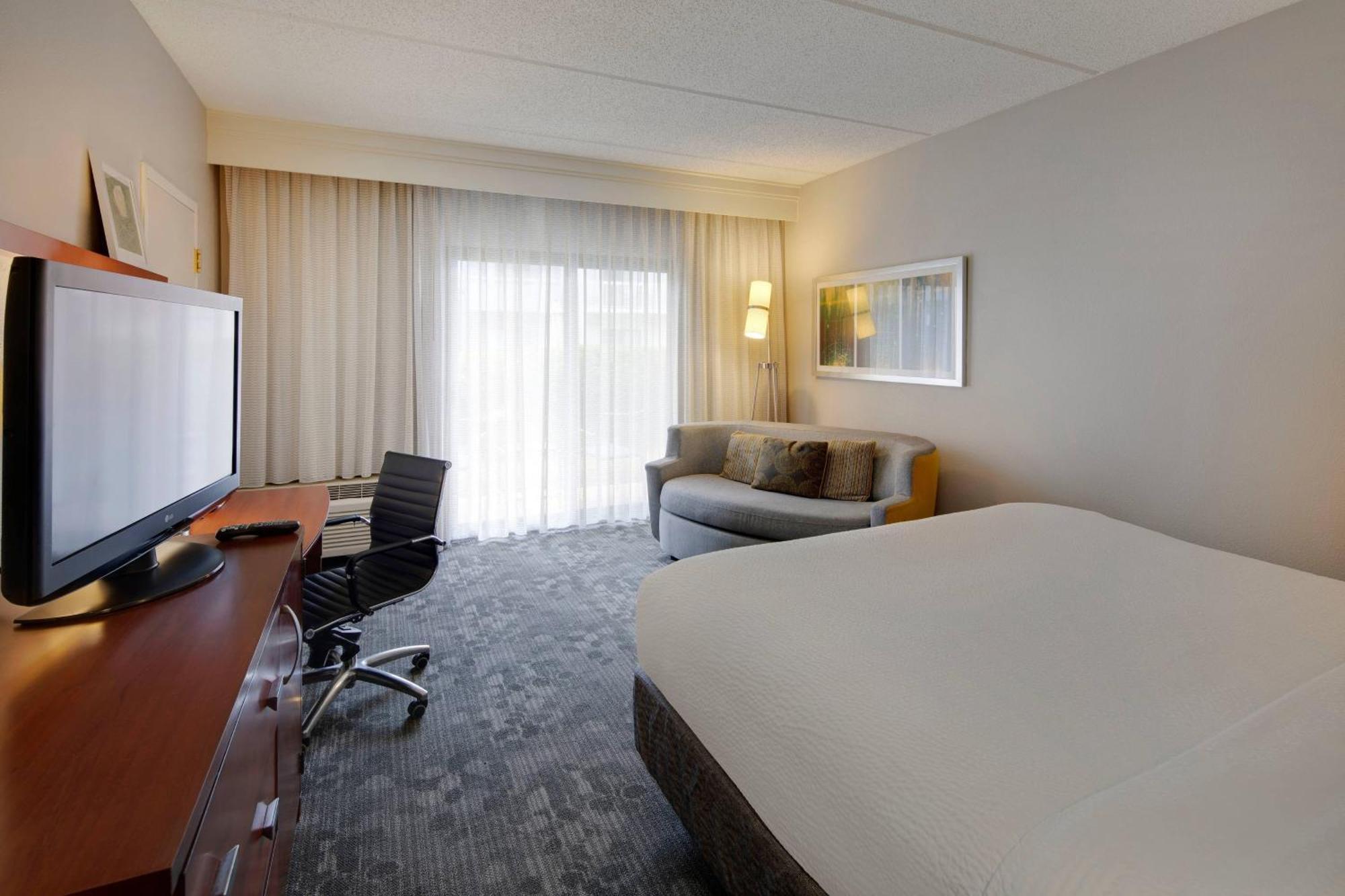 Courtyard By Marriott Atlanta Windy Hill/Ballpark Smyrna Buitenkant foto