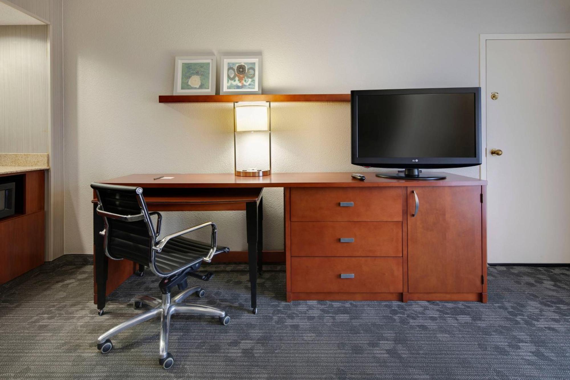 Courtyard By Marriott Atlanta Windy Hill/Ballpark Smyrna Buitenkant foto