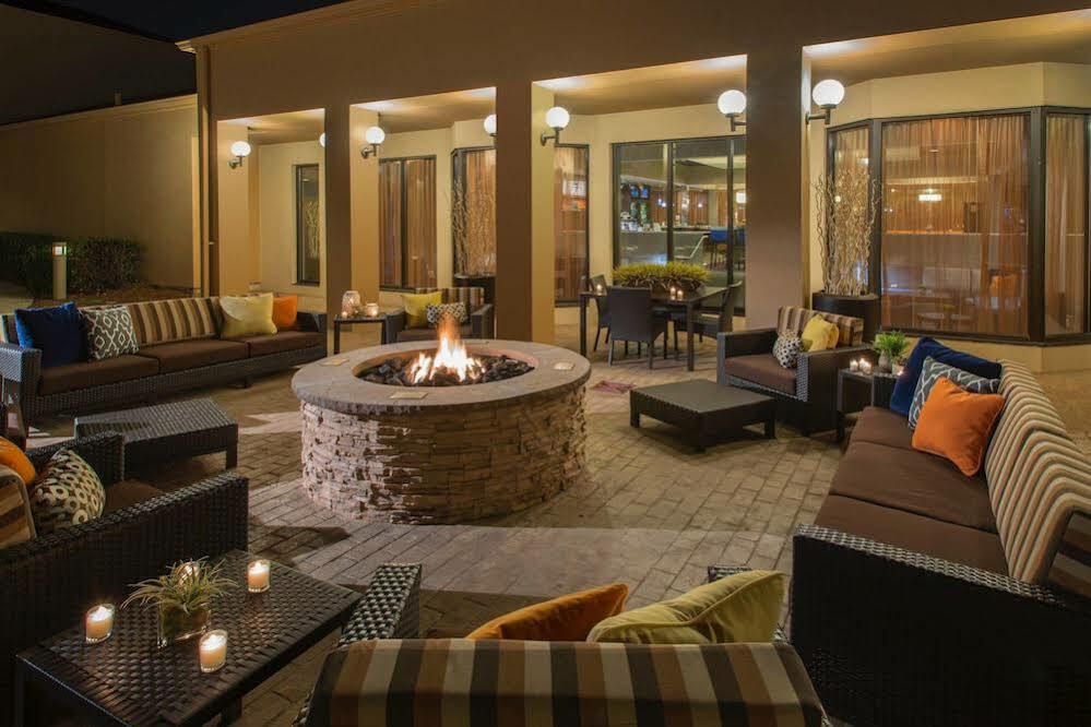Courtyard By Marriott Atlanta Windy Hill/Ballpark Smyrna Buitenkant foto